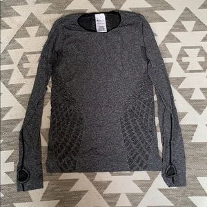 New balance workout long sleeve shirt size s/m